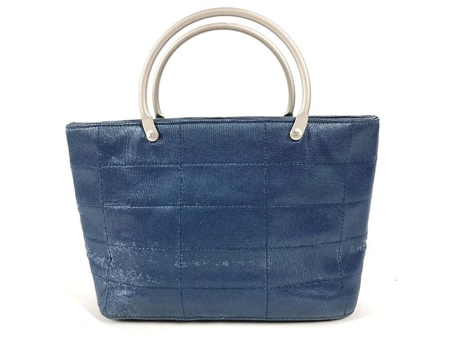 Bolsa tote de nylon azul com logo CC Coco da Chanel