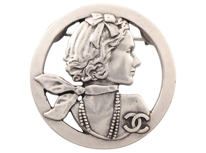 Chanel Mademoiselle Coco Mark Brosche Silber