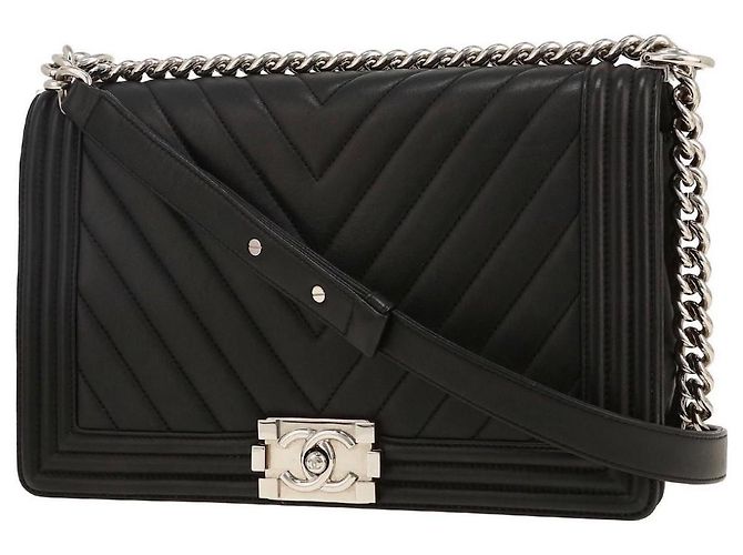 Borsa Chanel Boy in pelle chevron nera Nero
