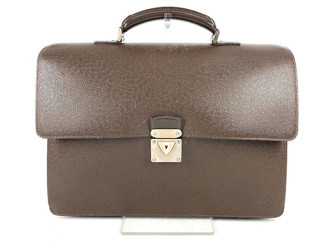 Sac à main Louis Vuitton Taiga Laguito