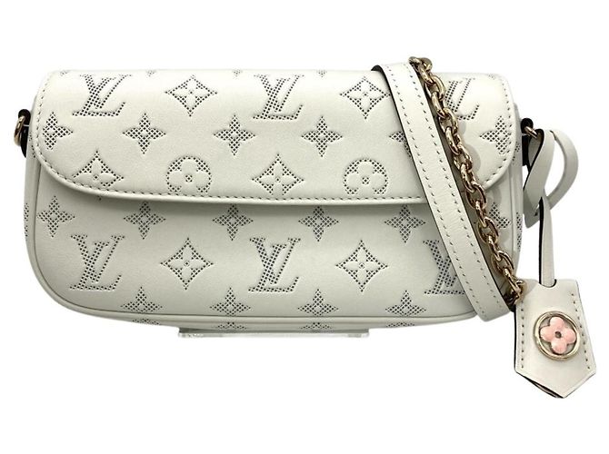 Louis Vuitton Geldbörse mit Kette Ivy