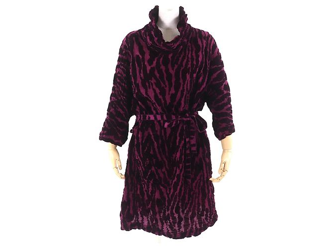 One Piece Kleid ISSEY MIYAKE Braun Bordeaux