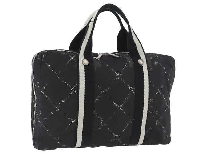 CHANEL Nova Bolsa de Viagem Nylon Preta CC Auth BA11357 Preto