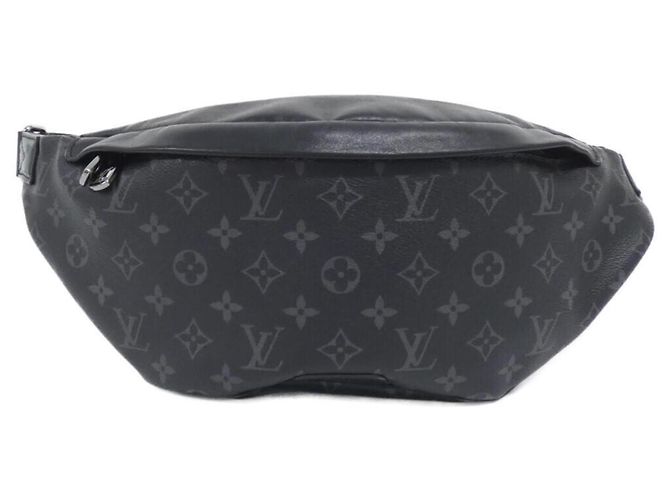 Bolsa de Ombro Discovery Bumbag Monogram Eclipse da Louis Vuitton Preto