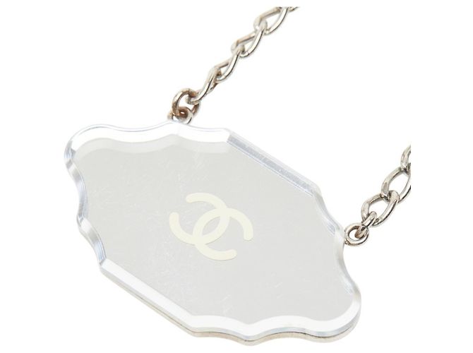 Collana a specchio Chanel con il marchio Coco Argento