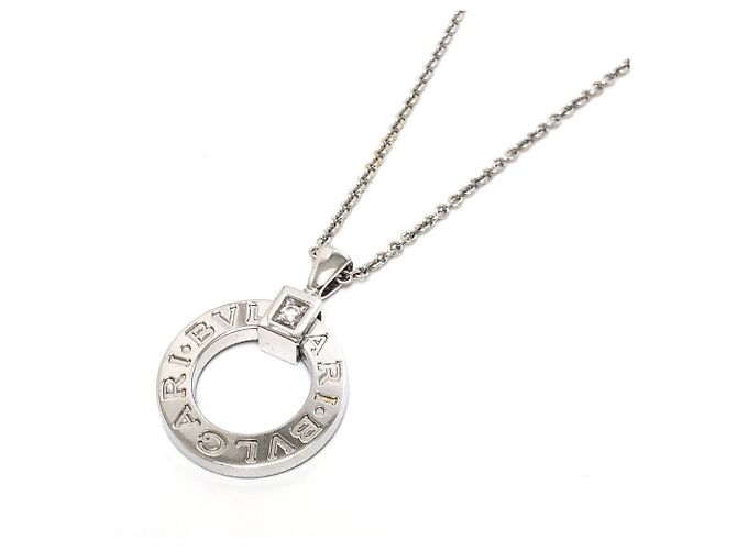 Bulgari Colar com Logo Circular em Ouro Branco 18K Bvlgari Prata