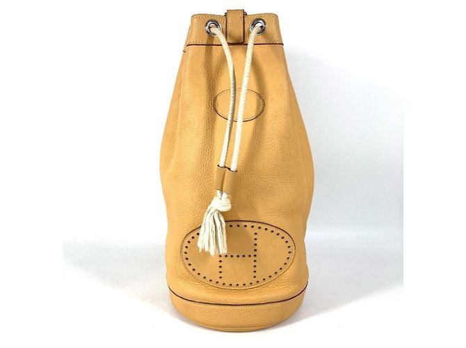 Sac à dos à cordon avec logo perforé H d'Hermès Beige Jaune