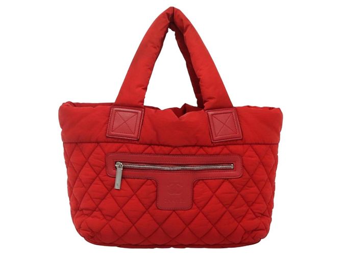 Chanel Coco Cocoon Wende-Tote aus gestepptem Nylon Groß Rot