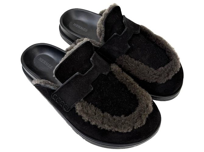 Hermès Go black suede shearling mules 40