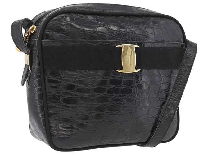 Borsa a Spalla Salvatore Ferragamo in Pelle Nera Oro Auth ka3122A Nero D'oro