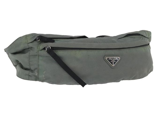PRADA Body Bag aus Nylon in Grün Silber Auth ARZ294