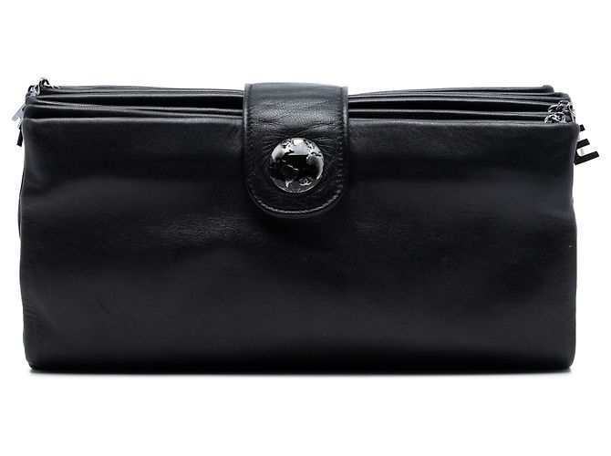 Clutch Emblema Globo de Cordero Negro Chanel