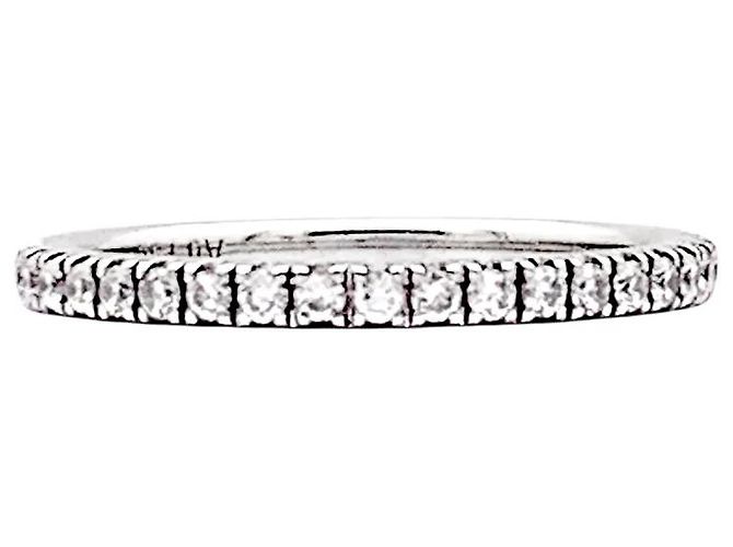 Anello Chaumet, oro bianco e diamanti.