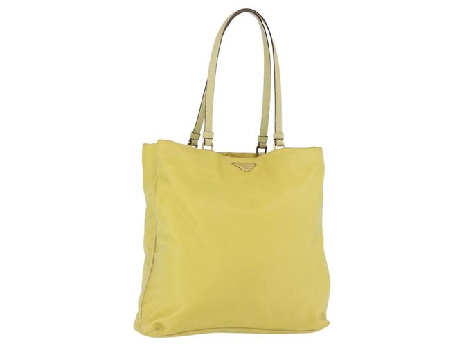 Borsa Tote PRADA in nylon giallo oro Auth ARZ128 D'oro