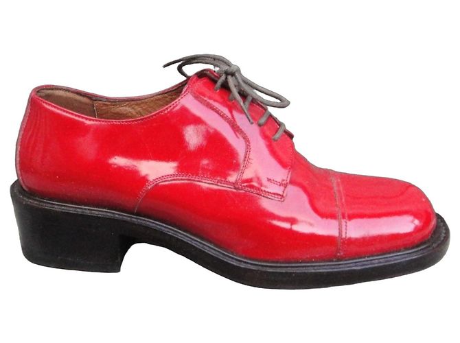Sartore Jerry Derbies aus rotem Lackleder 36,5