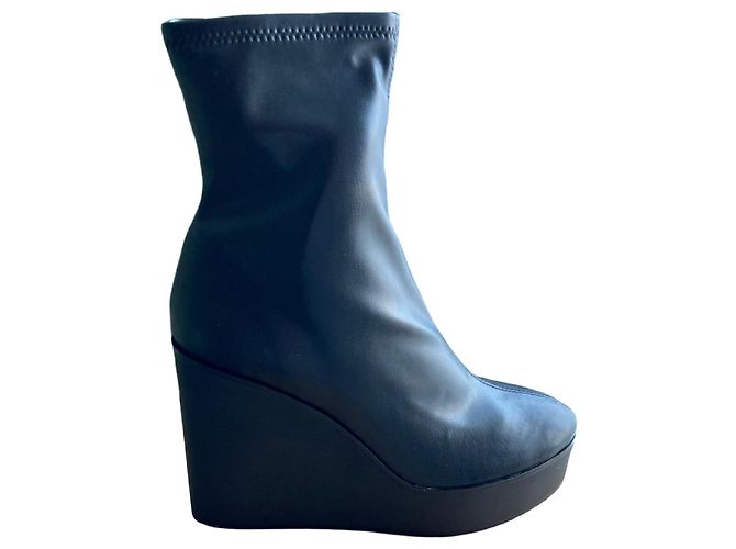 Steve Madden Black Leather “Jassy” Wedge Ankle Boots 9 US