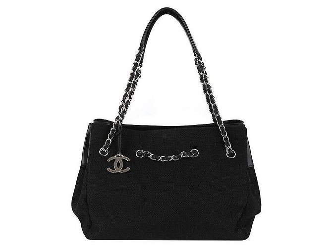 Chanel Bolsa de ombro em canvas Chevron com corrente Preto