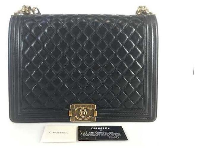 Le Boy Chanel Bolsa de ombro com aba para menino Preto