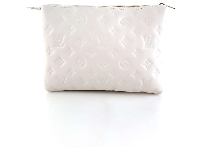 Louis Vuitton Lammleder Monogram Coussin Schultertasche Weiß