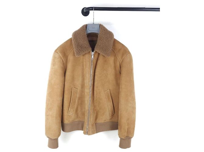 Prada Mustang-Jacke aus Schaffell mit eingeprägtem Logo Orange