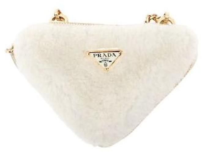 Prada Bolsa transversal triangular em shearling branco