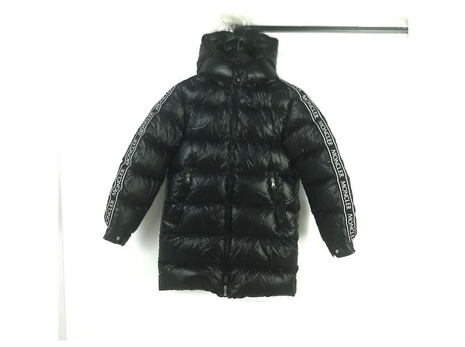 Moncler Jaqueta acolchoada com capuz Preto