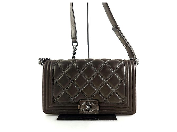 Le Boy Chanel Bolsa de ombro Boy Wild Stitch com aba Preto