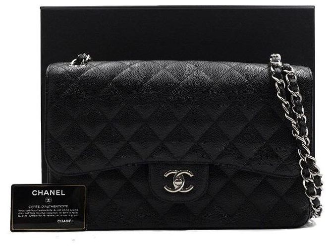 Chanel Bolsa clássica grande com aba Preto