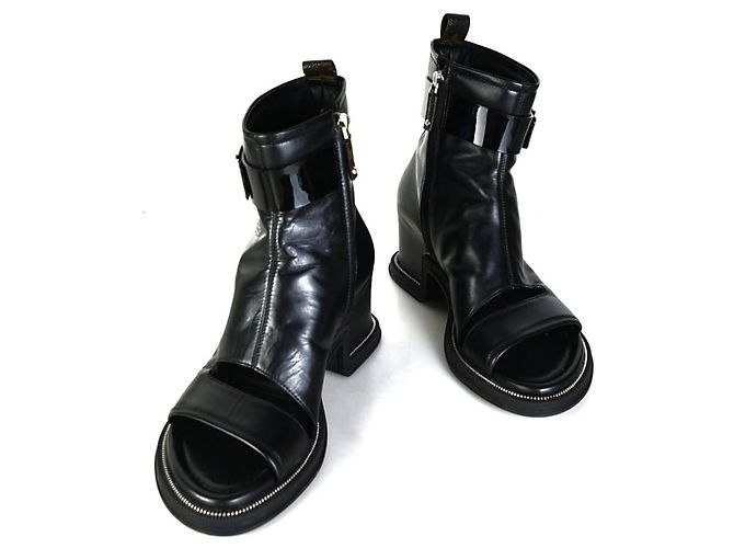 Louis Vuitton Botas de Tornoite Preto