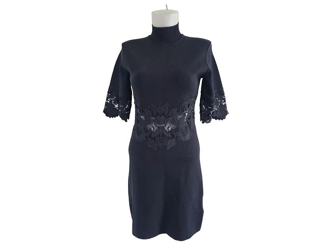 Rebecca Vallance Schwarzes Strickkleid mit Spitzendetails
