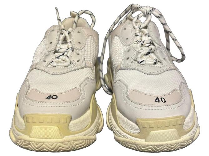 Baskets Balenciaga Triple S Blanc Beige