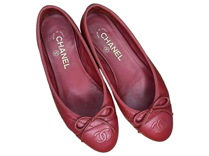 Bailarinas Chanel de cuero caviar rojo Roja