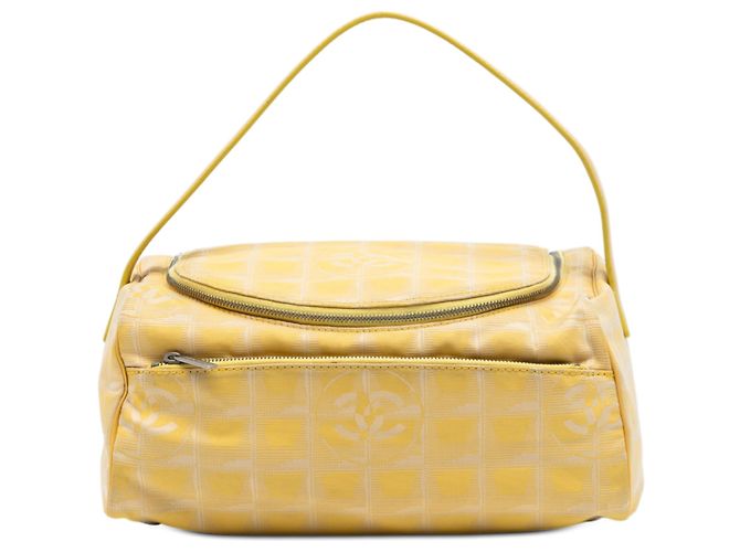 Borsa Vanity in Nylon della Nuova Linea da Viaggio Gialla di Chanel Giallo