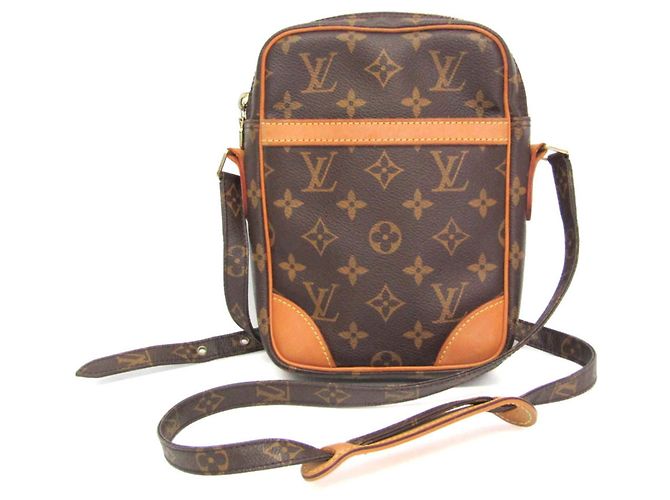 Bolso de Hombro Monogram Danube Louis Vuitton Monograma