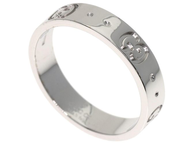Anillo Icon Band de Gucci en oro blanco de 18 quilates