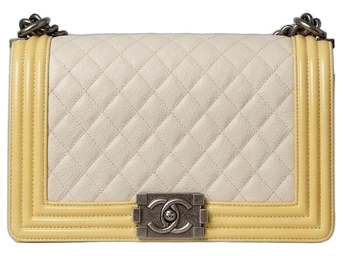 Le Boy Bolsa Chanel Boy Flap em couro creme Cru