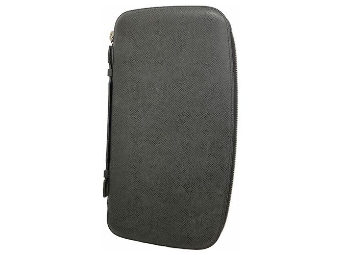 Louis Vuitton Taiga Organizer Atoll Long Wallet Grey