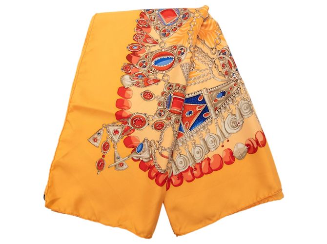 Bufanda de seda amarilla Terres Precieuses Hermès 90 Amarillo Mostaza