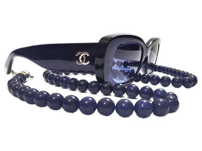 Chanel rectangular navy blue sunglasses with a pearl necklace - 5488 - c.503/S2