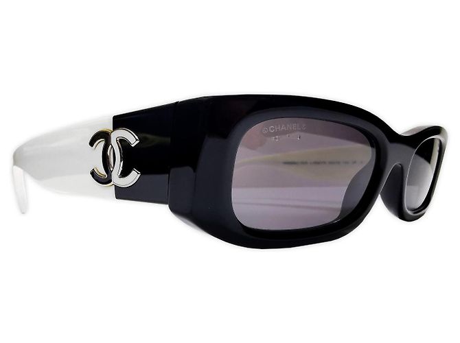 Chanel Black & White Rectangle Sunglasses - 5525 - c.1656/T8