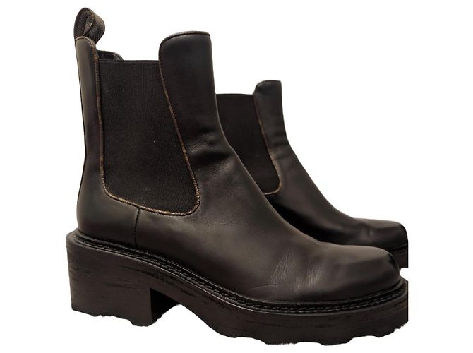 Louis Vuitton Territory Chelsea Boots - Black Calf Leather & Monogram