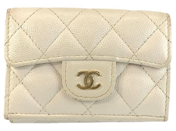 Portefeuille pliant en cuir matelassé Chanel Blanc