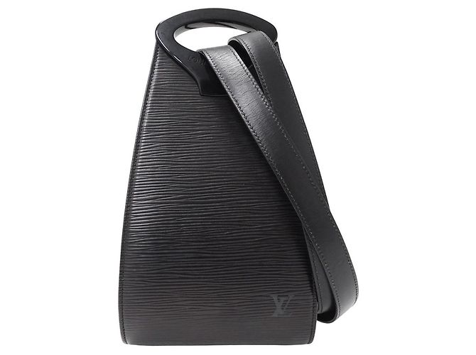 Bolsa de Ombro em Couro Epi Louis Vuitton Preto