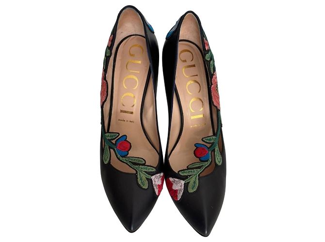 Gucci schwarze Leder bestickte High Heels Mehrfarben