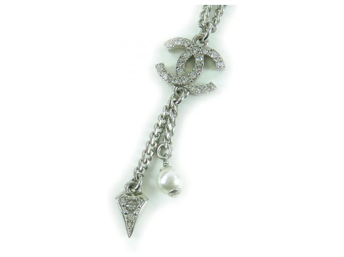 Colar de pérola falsa com strass Coco Mark F25C da Chanel