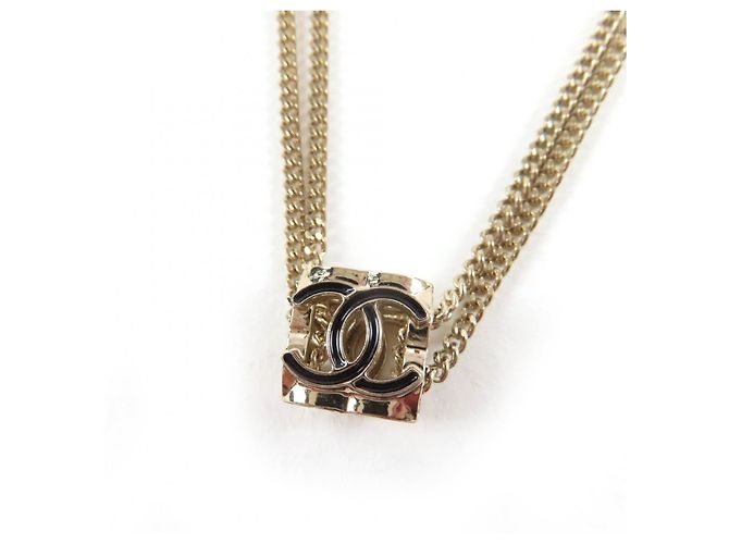 Collana Cube Coco Mark A22K di Chanel D'oro
