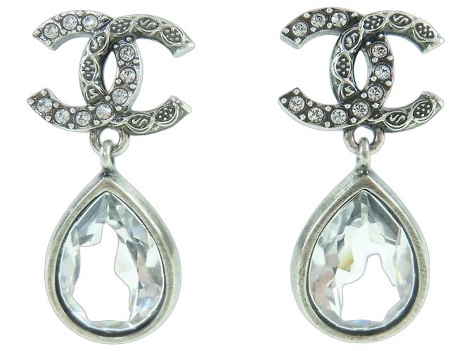 Orecchini a goccia in metallo argento e cristallo Chanel