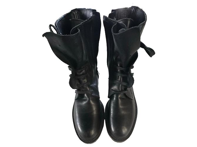 Black leather boots Y's