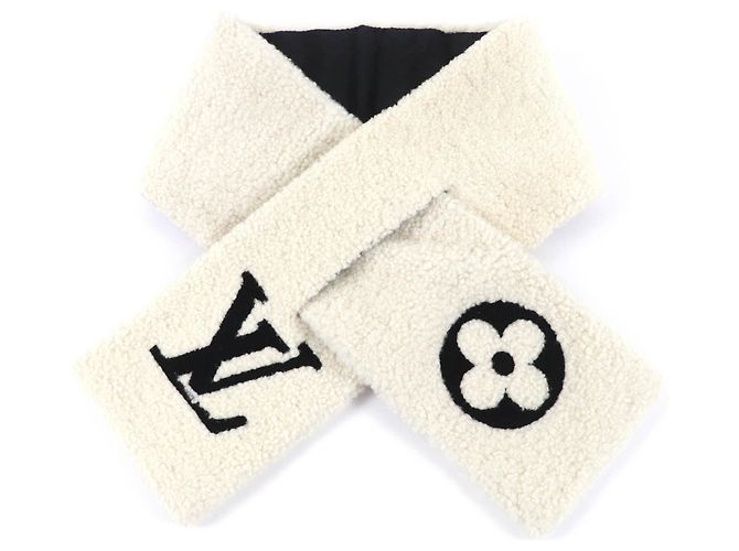 Ivory Shearling Schal von Louis Vuitton Roh
