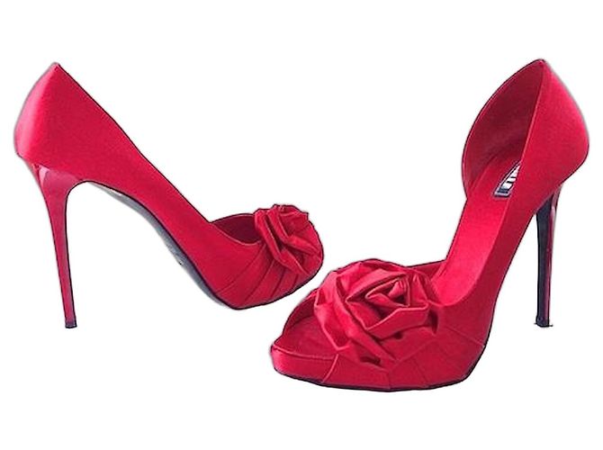 Scarpins Le Silla de Seda e Couro Vermelho
